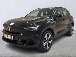 Svart Begagnad 2022 Volvo XC40 Plus SUV | 339 900 kr