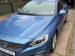 Blå Begagnad 2015 Volvo V60 Momentum Kombi | 82 000 kr (Superpris)