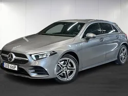 Mörkgrå (silver) Begagnad 2021 Mercedes A250 AMG line Halvkombi | 304 900 kr (Marknadspris)