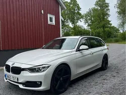 Vit Begagnad 2013 BMW 320 Kombi | 108 000 kr (Marknadspris)