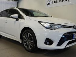 Vit Begagnad 2016 Toyota Avensis Multidrive S Kombi | 159 900 kr (Lite dyr)