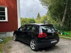Svart Begagnad 2008 VW Golf VI Trendline Halvkombi | 35 000 kr (Marknadspris)