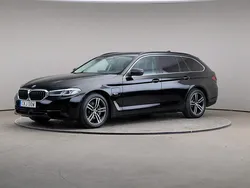 Svart Begagnad 2023 BMW 530e Kombi | 339 000 kr (Superpris)