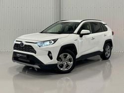 Vit Begagnad 2020 Toyota RAV4 Hybrid Executive SUV | 394 900 kr (Dyr)