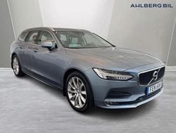 Ljusblå (blå) Begagnad 2019 Volvo V90 Momentum Kombi | 264 500 kr (Marknadspris)