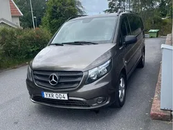 Grå Begagnad 2018 Mercedes Vito Minibuss | 245 000 kr