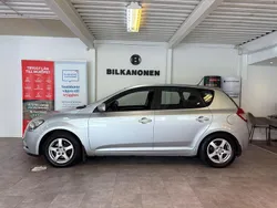 Silver Begagnad 2011 Kia Ceed Halvkombi | 59 900 kr (Marknadspris)