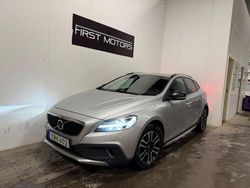 Silver Begagnad 2017 Volvo V40 CC Momentum Kombi | 149 900 kr (Marknadspris)