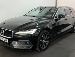 Svart Begagnad 2019 Volvo V60 Momentum Kombi | 189 900 kr