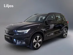 Svart Begagnad 2023 Volvo XC40 Core SUV | 349 000 kr
