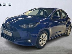 Blå Begagnad 2022 Toyota Yaris Hybrid Active Halvkombi | 209 900 kr (Marknadspris)