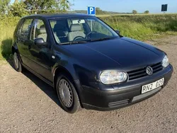 Grå Begagnad 2000 VW Golf IV Trendline Halvkombi | 20 000 kr (Bra pris)