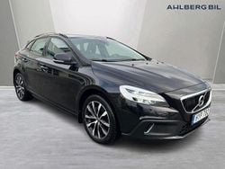 Svart Begagnad 2018 Volvo V40 CC Kombi | 159 500 kr (Marknadspris)