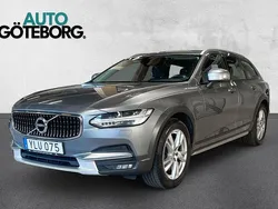 Grå Begagnad 2018 Volvo V90 CC Momentum Kombi | 194 500 kr (Marknadspris)