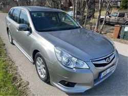 Silver Begagnad 2010 Subaru Legacy Kombi | 62 500 kr (Lite dyr)