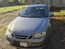 Grå Begagnad 2005 Saab 9-3 Vector Sedan | 22 000 kr (Marknadspris)