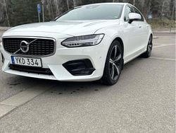 Vit Begagnad 2017 Volvo S90 R-Design Sedan | 299 900 kr (Marknadspris)