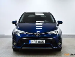 Mörkblå (blå) Begagnad 2015 Toyota Avensis Active Kombi | 169 900 kr (Marknadspris)