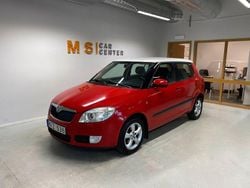 Röd Begagnad 2009 Skoda Fabia Halvkombi | 39 800 kr (Marknadspris)