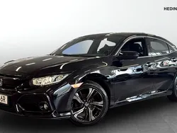 Svart (black) Begagnad 2018 Honda Civic Elegance Halvkombi | 149 900 kr (Marknadspris)
