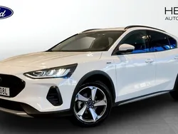 Vit (white) Begagnad 2024 Ford Focus Active Halvkombi | 239 900 kr