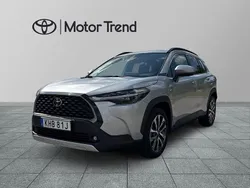 Silver Begagnad 2024 Toyota Corolla Cross Style SUV | 364 900 kr (Marknadspris)