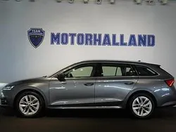 Grå Begagnad 2022 Skoda Octavia Kombi | 259 900 kr (Lite dyr)