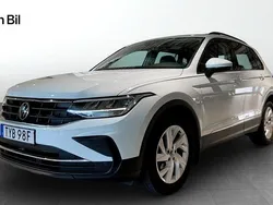 Vit Begagnad 2022 VW Tiguan Life SUV | 294 900 kr (Marknadspris)