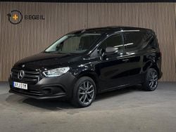 Svart Begagnad 2023 Mercedes Citan 112 Van | 278 750 kr (Marknadspris)