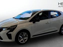 Vit (white) Begagnad 2024 Renault Clio V Evolution Halvkombi | 199 900 kr (Superpris)