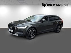 Mörkgrå Begagnad 2017 Volvo V90 CC Kombi | 299 000 kr (Marknadspris)