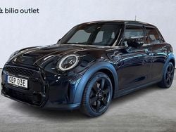 Svart Begagnad 2021 Mini Cooper S Halvkombi | 244 900 kr (Marknadspris)