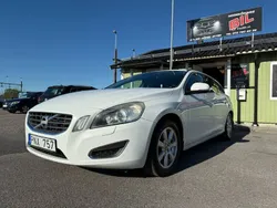 Vit Begagnad 2010 Volvo V60 Momentum Kombi | 78 500 kr (Marknadspris)