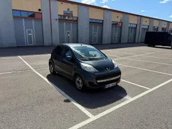 Grå Begagnad 2011 Peugeot 107 Halvkombi | 14 500 kr (Superpris)