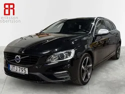Svart Begagnad 2016 Volvo V60 R-Design Kombi | 149 900 kr (Marknadspris)
