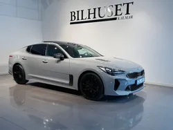 Grå Begagnad 2018 Kia Stinger 3 Halvkombi | 299 900 kr (Lite dyr)