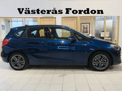 Blå Begagnad 2018 BMW 225 Active Tourer Sport Line Minibuss | 209 900 kr (Bra pris)