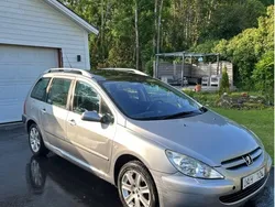 Grå Begagnad 2003 Peugeot 307 Kombi | 17 900 kr (Marknadspris)