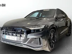Grå Begagnad 2023 Audi Q8 S-Line SUV | 759 000 kr