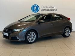 Grå Begagnad 2012 Honda Civic Sport Halvkombi | 114 900 kr (Marknadspris)