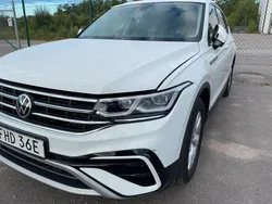 Vit Begagnad 2023 VW Tiguan Allspace SUV | 409 000 kr (Bra pris)