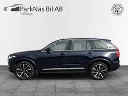 Mörkblå (magic blå metallic) Begagnad 2019 Volvo XC90 SUV | 499 900 kr (Marknadspris)