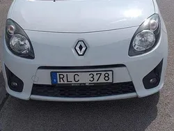 Vit Begagnad 2010 Renault Twingo Halvkombi | 24 000 kr (Marknadspris)