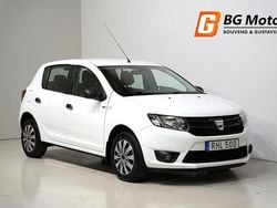 Vit Begagnad 2016 Dacia Sandero Halvkombi | 79 900 kr (Marknadspris)