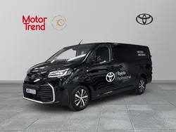 Svart Begagnad 2024 Toyota Proace Van | 549 900 kr
