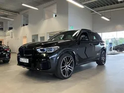 Svart Begagnad 2022 BMW X5 Comfort Edition SUV | 959 800 kr