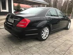 Svart Begagnad 2010 Mercedes S350 Sedan | 139 000 kr
