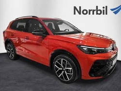 Röd Ny 2025 VW Tiguan R-line SUV | 583 100 kr (Lite dyr)