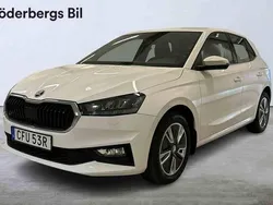 Vit Begagnad 2022 Skoda Fabia Halvkombi | 199 500 kr