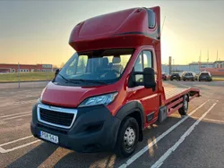 Röd Begagnad 2018 Peugeot Boxer Van | 299 900 kr